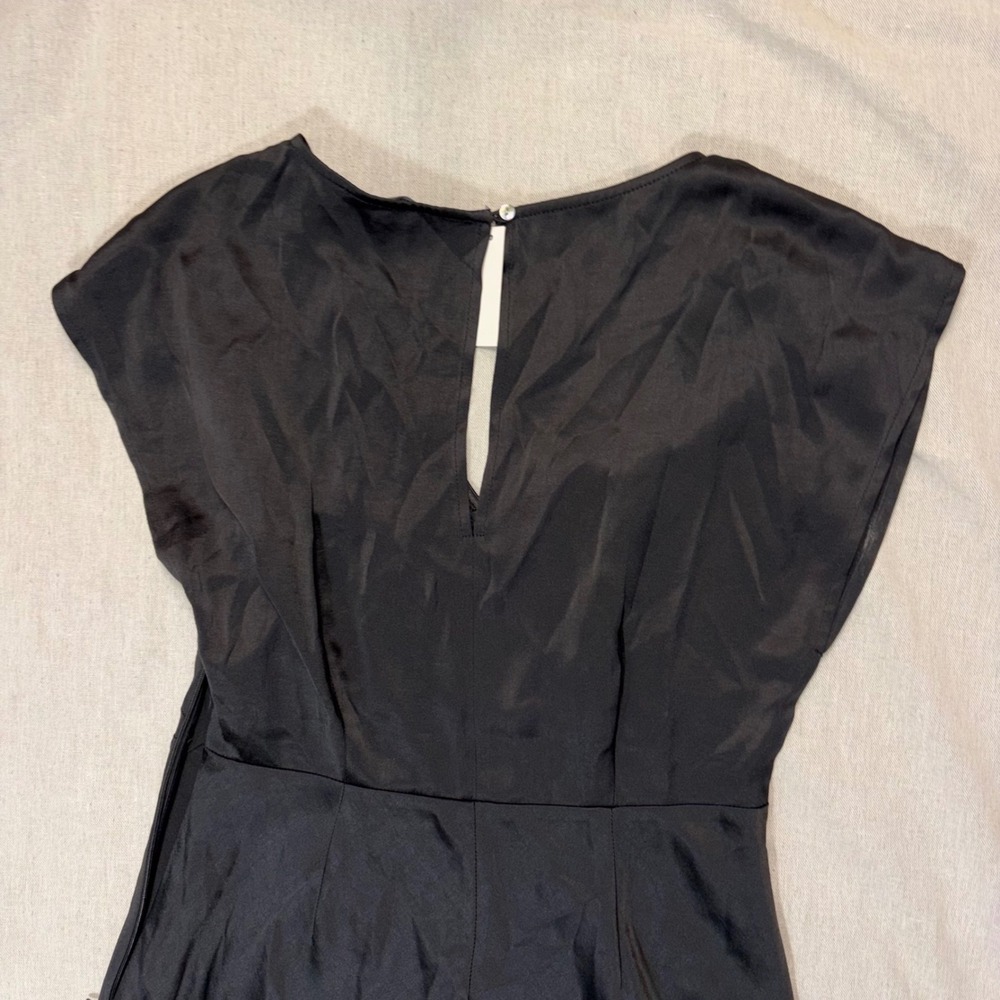 NWT Madewell V-Neck Satin Cap Sleeve Midi Dress Black Size 2 Classic Minimalist - Picture 10 of 10